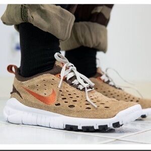 Nike Free Trail 5.0 Size 7 men’s/8.5 women’s  sneakers.